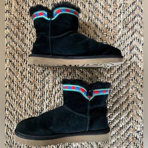 Womens Short Uggs Black Embroidered  Size 7